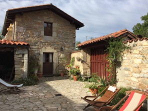 2 Bedroom Mountain House in Villandás, Asturias, Spain